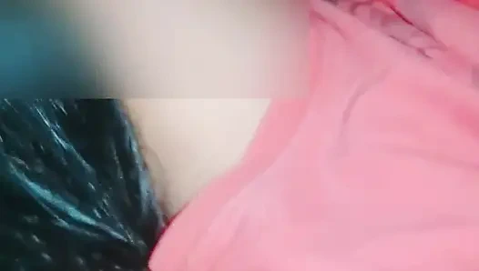 Быстро занявшись сексом с женой соседа из соседской комнаты, он переехал в его комнату