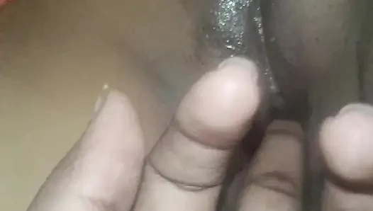 Indisches mädchen masturbations-hilfe