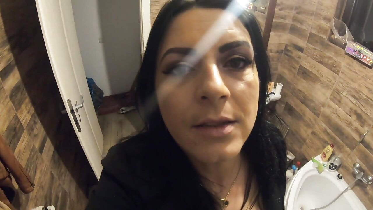 Milfacalla - nova napaljena vagina i prljavi razgovori