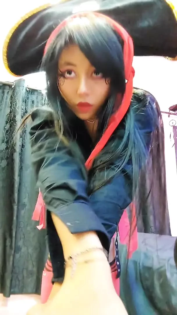 AlexHoe_ video