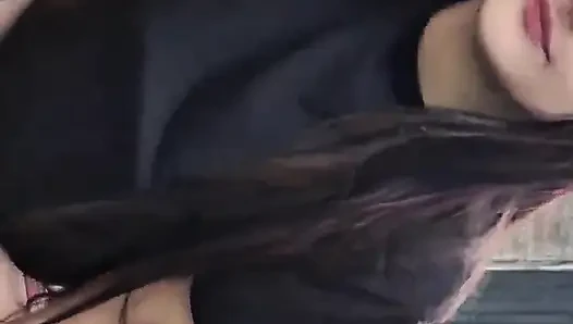 Yulieth Gomez'in Kolombiyalı videosundan silmeden önce izleyin