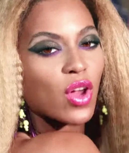 Beyonce Loop #16
