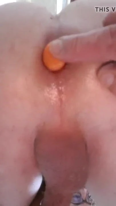 Arschfotze bedienen