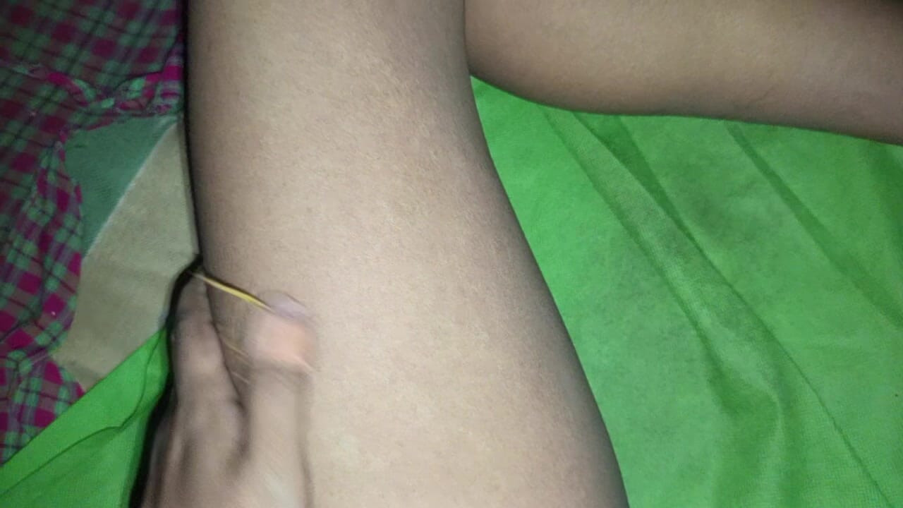 Sange guy shows off naked