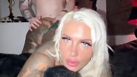Der stier und die heißeste blondine