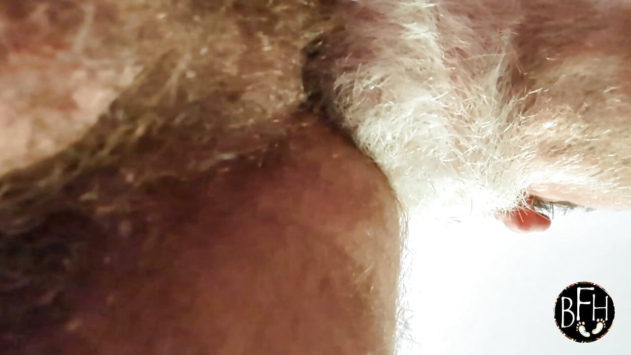 Daddy feasting on a beautiful hairy hole