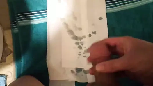 Külot giyerken büyük cum vurdu. sadece eğlence için yüklüyorum