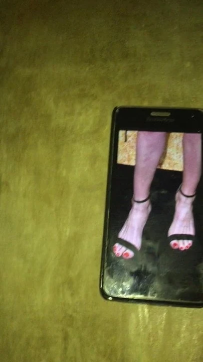 Cum On Hilary Swank Hot Sexy Feet Red Toe Nails