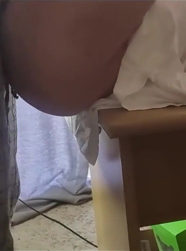 Izbliza jebanje na kancelarijskom stolu