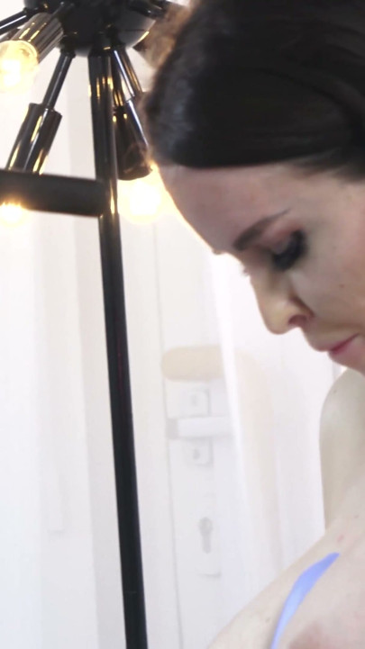Jada Sparks - BEHIND THE SCENES - INTERVIEW UND ALLE CASTING VIDEOS AUF FUNDORADO | Clip 1