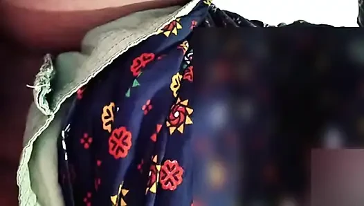 Indian Village Desi Bhabhi Fingring In Need To Fucking With Big Cock