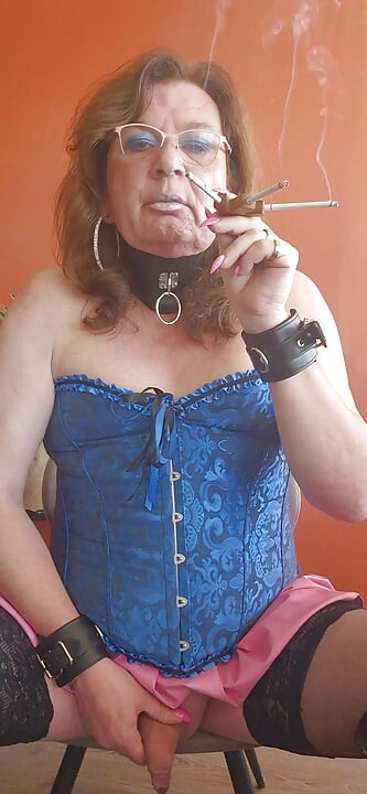 Smoking 3 cigarettes at once with an holder