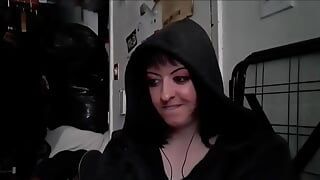 Gadis kamera gotik di webcam SFW