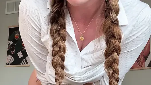 Golfer Girl Gives You a Sexy JOI