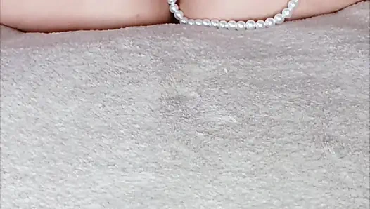 Громкий оргазм: соло-игра с игрушкой... Голодная до тебя