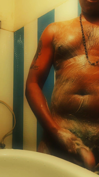 Must-share moment from "A Kolkata boyfriend making nude video at bathroom for his girlfriend"