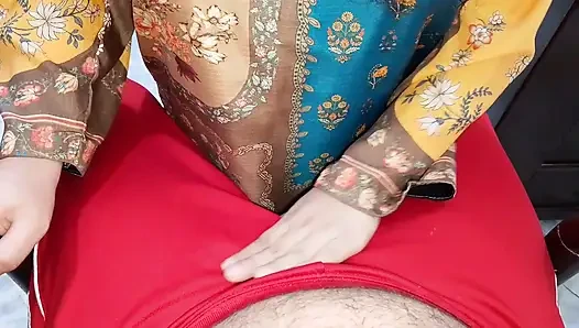 Hintli eski kız arkadaş ve erkek arkadaş tutkulu ve sert seks yapıyor