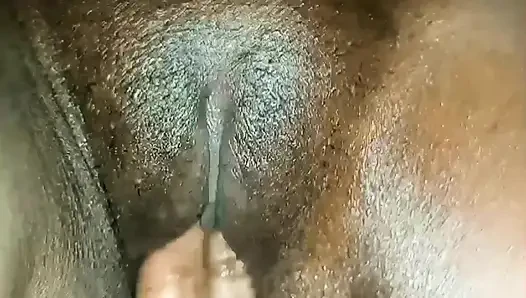 Sie bevorzugt Finger in ihrer Vagina Teil 2