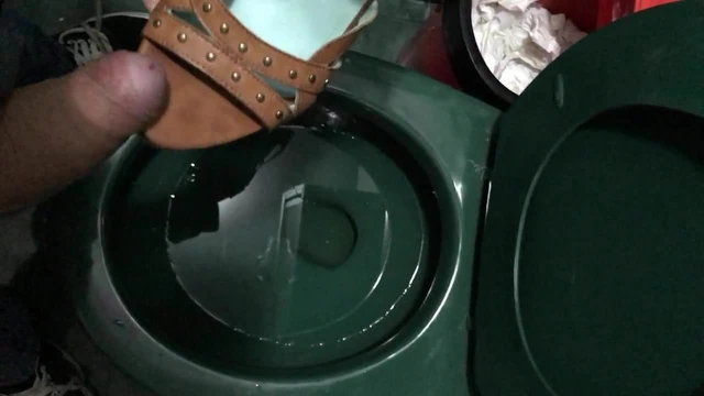 piss on friend wedges