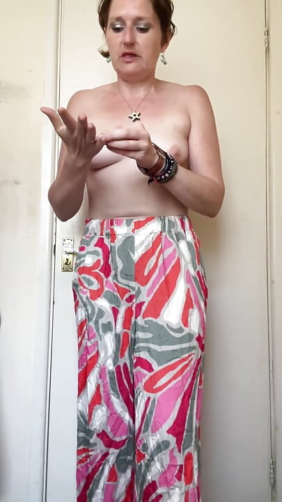 Sexy, Toned, Girl-next-door Is Like Goldilocks Trying on New Clothes!