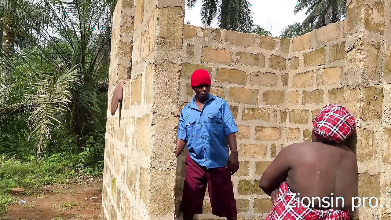House help and the gateman in an uncompleted building fucking
