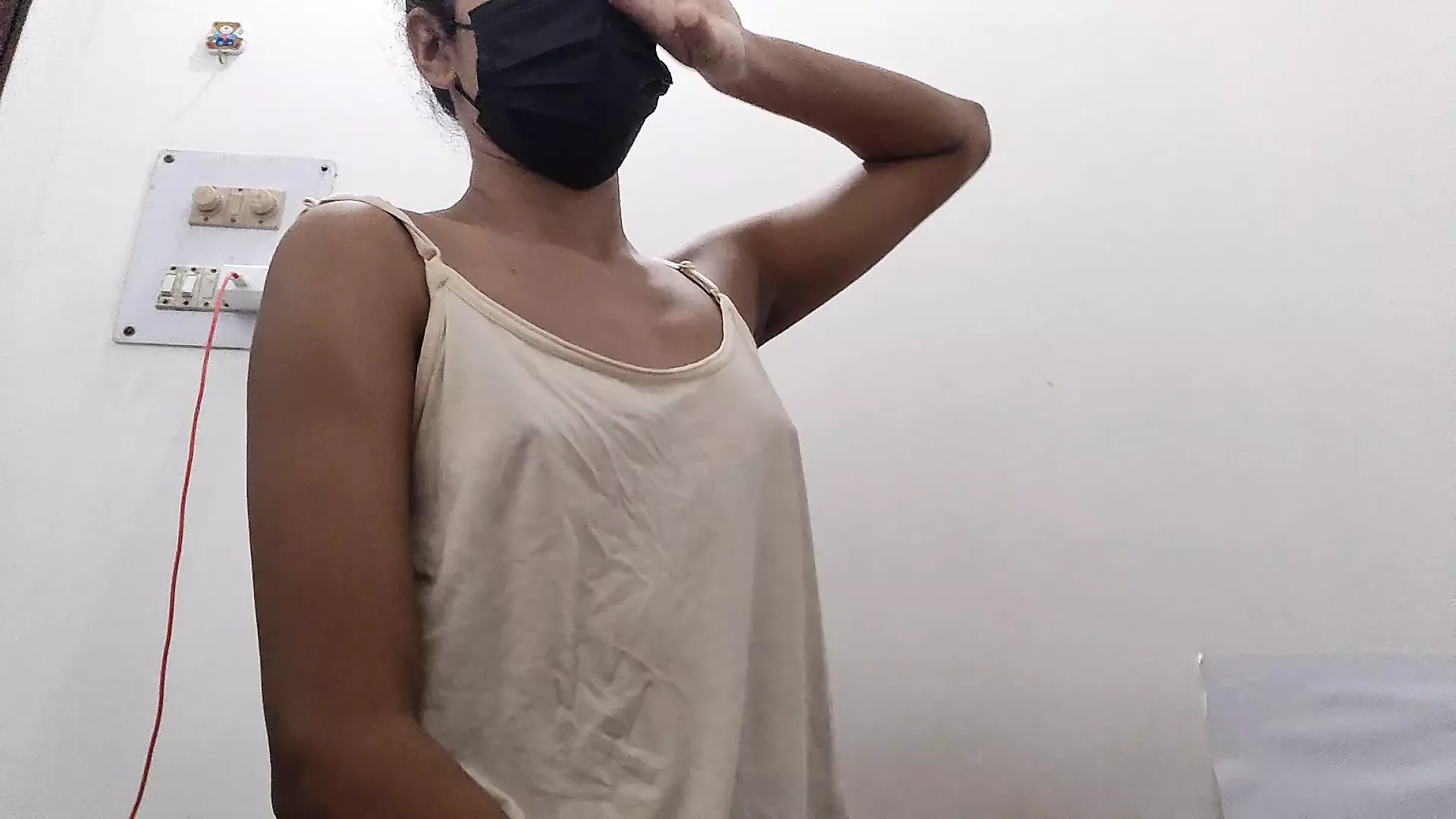 Awek comel panas melakukan panggilan video sengit kepada teman lelaki 🥵?