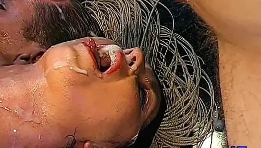 Tetesan creampie pantat besar toket besar