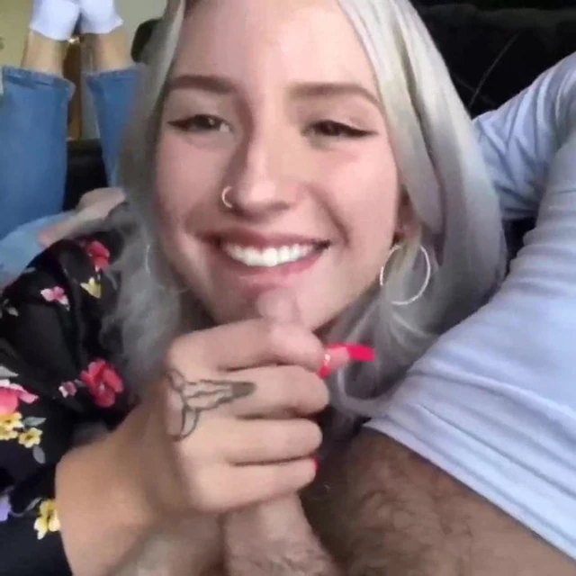 Girl in flower shirt - blowjob - CIM
