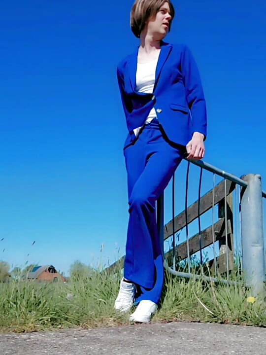 Annemieke in Blue Suit Pissing Outdoor