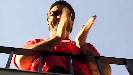 Фильм от Фрэнки Лах Ру из Chica Boom