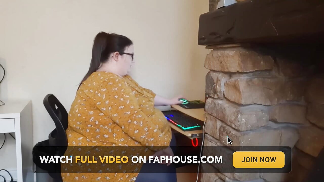 Being the fattest girl at work is a real struggle