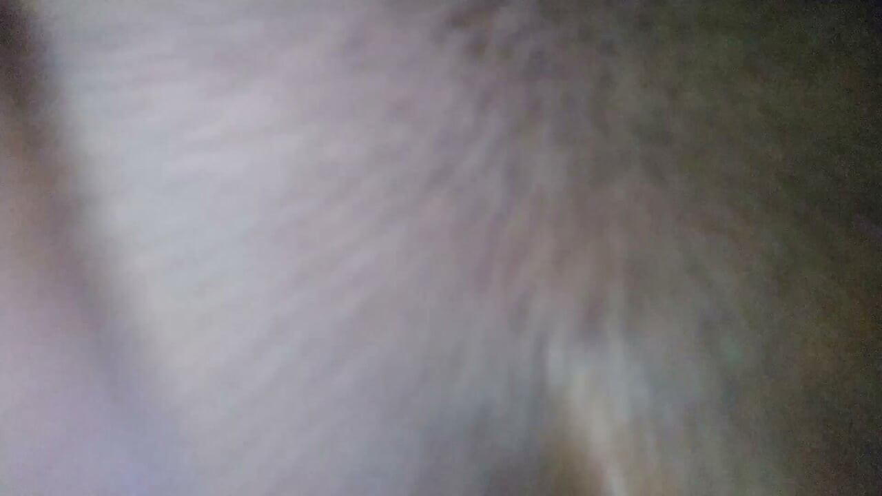 kocamın kıçını yalayıp yutuyorum ve videoları boynuzlu kocama gönderiyorum