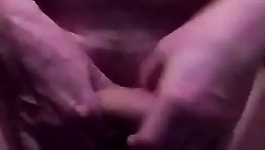 Sahibe emiyor ve döl yutuyor