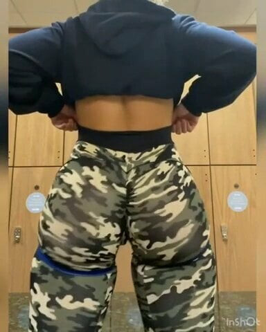 I love to jiggle my ass