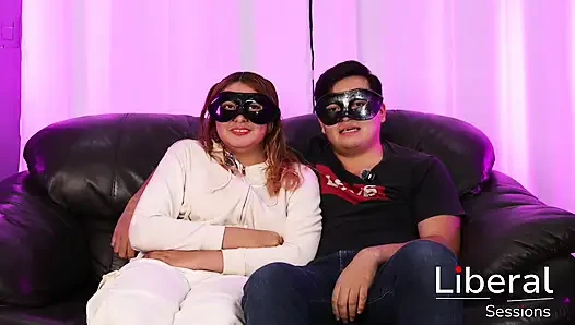 COUPLE OF STRANGERS MEET TO FUCK