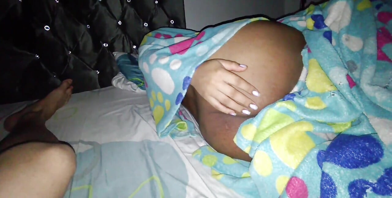 Fucking the Pregnant Mexican Keilimar Ready to Give Her Ass!!