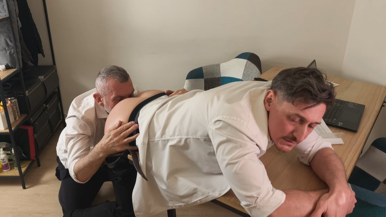 Seducing My Older Big Cock Boss Sloppy Blowjob at Work