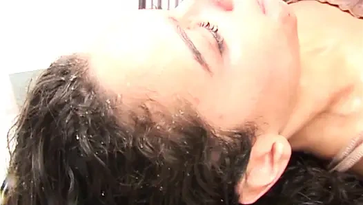 Лесбийский мега-писает и глотает слюну, шесть лучших девушек