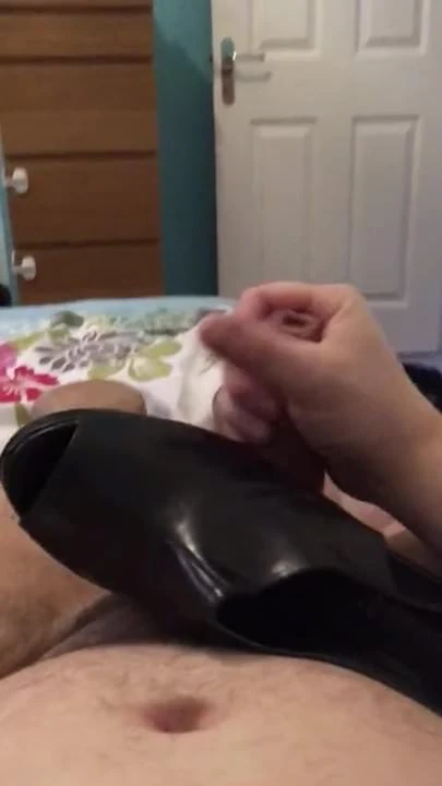 Cum on black heels