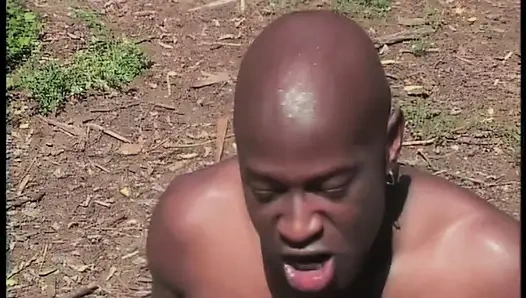 Korkutucu, Ustanın Kızından Intikam Alır