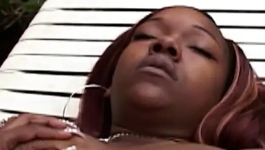 Heiße Lesbenaction mit Toys und Fingern