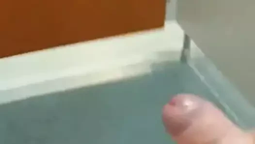 Yeni boşalmak kral paul ile tanışın ...... büyük horoz ve bir sürü boşalmak