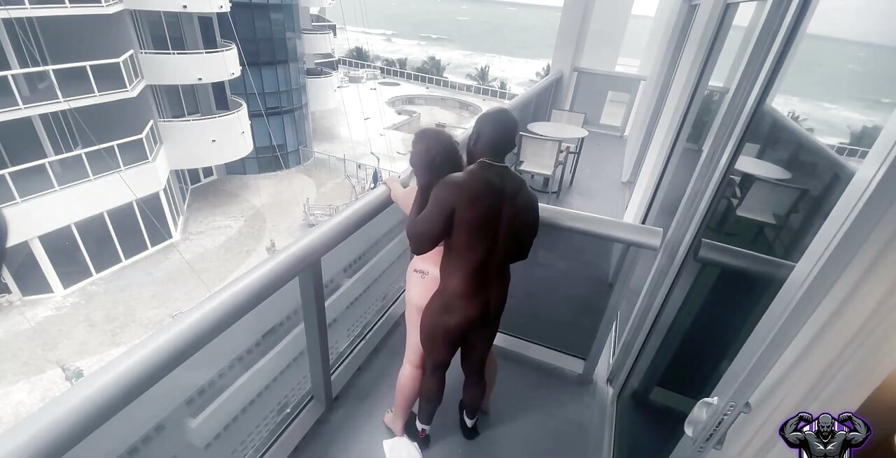 Miami Is Always Funn Check Out Some Balcony Action