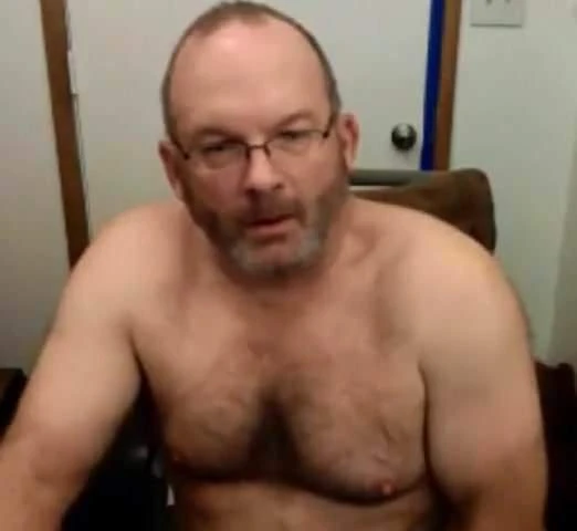 bonne branlette d'un beau papa!