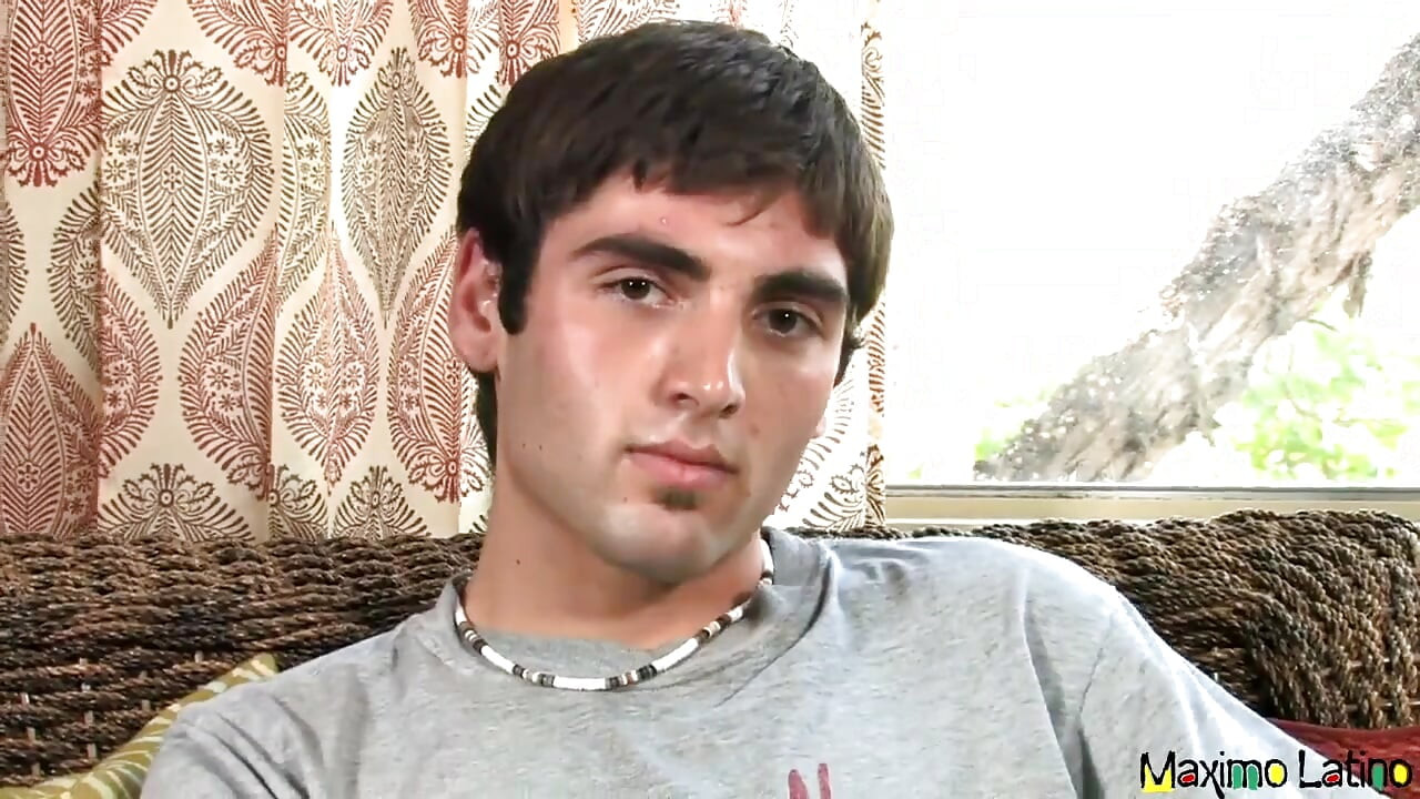 Bored Big Dick Skateboarder Boy Beats off Boner, Bitch!