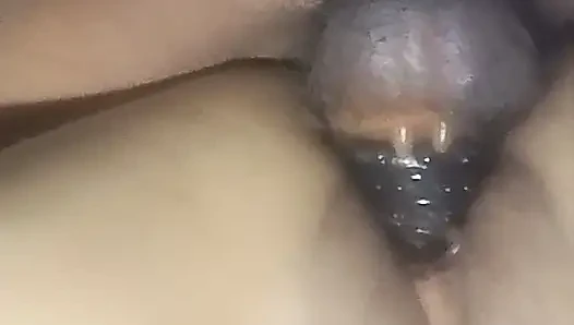 Ngentot enak banget sama memek basah istriku yang cantik
