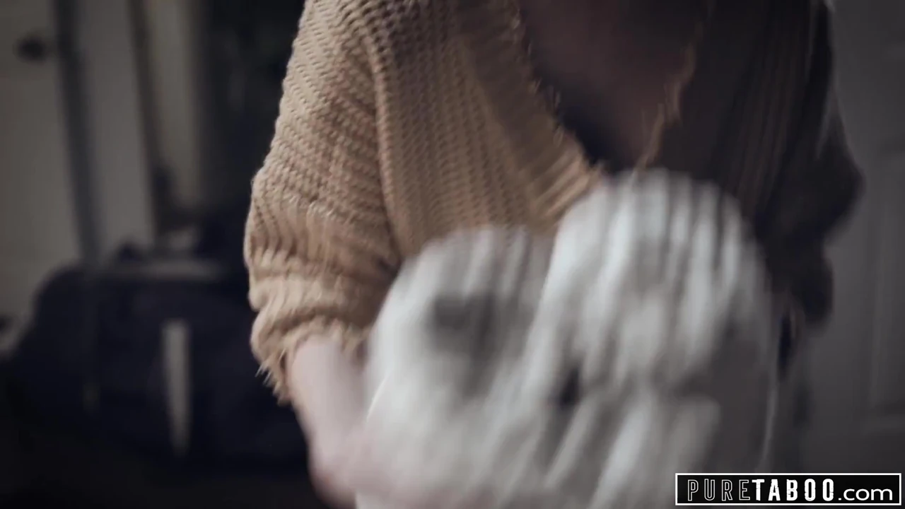 PURE TABOO Stepmom Helped Injured Step Son Pleasure Himself
