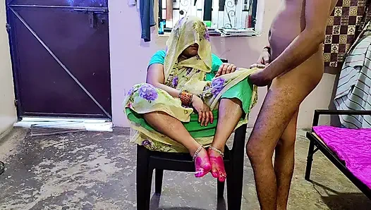 Hari ini, tetangga mengambil cutiku