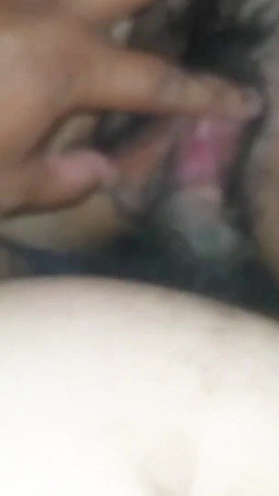 Моя девушка наблюдает по телефону, пока я трахаю ее | Клип 1