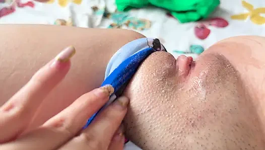 Her sabah komşumun karısıyla seks yaptığını duyuyorum ve bana bunu onun da yapmasını istiyorum.